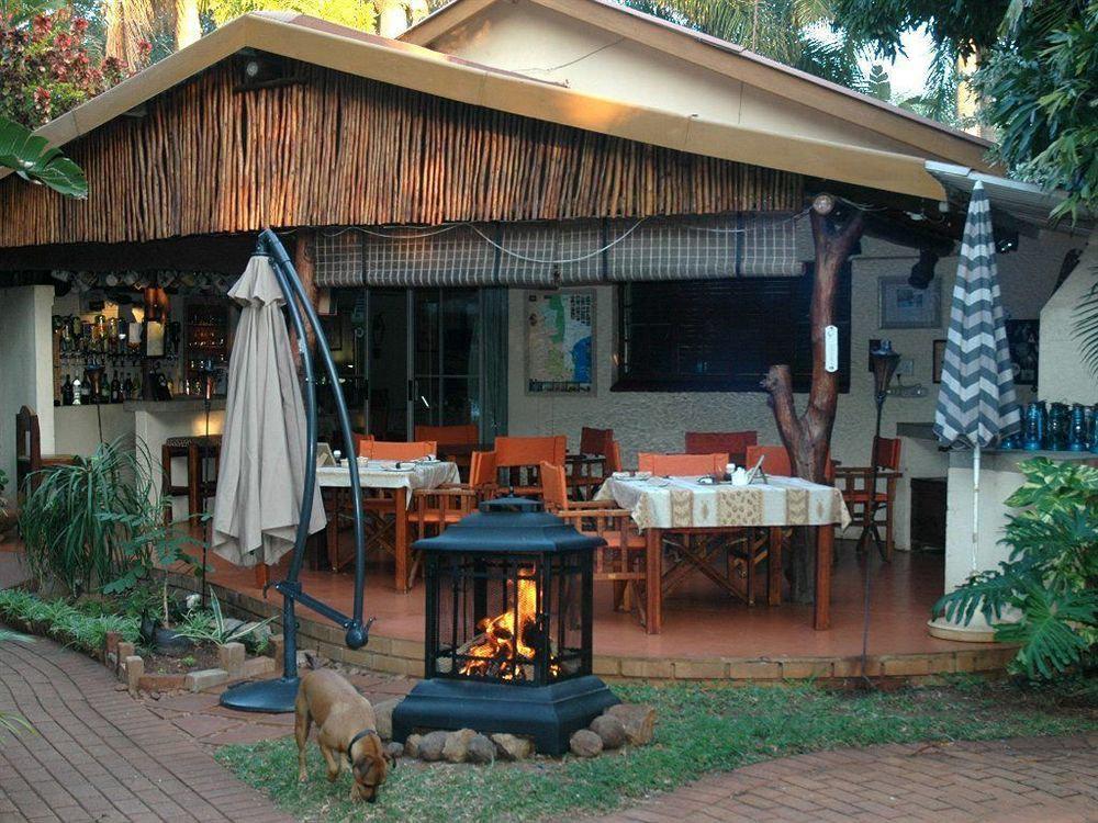 Trees Too Guest alojamiento Komatipoort Exterior foto